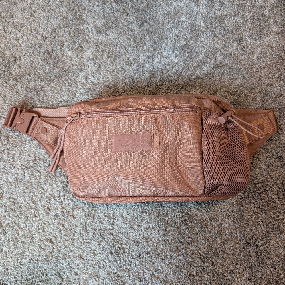 NWOT Dagne Dover Cairo Sling Bag